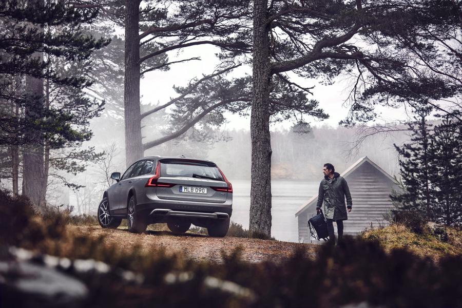  Volvo V90 T6 Cross Country 2016 года  (фото 76 из 104)